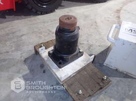 HYDRAULIC RAM - picture1' - Click to enlarge