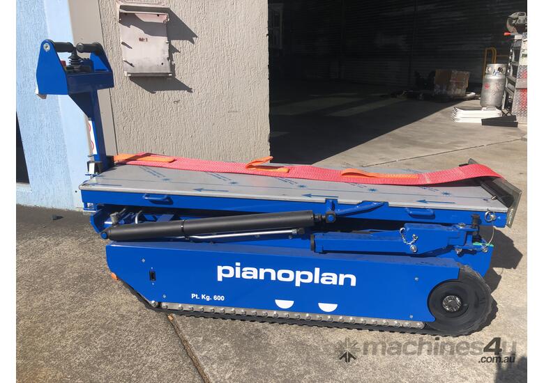 caption Battery Powered Tracked Carrier Stair Climber 600J Vertical