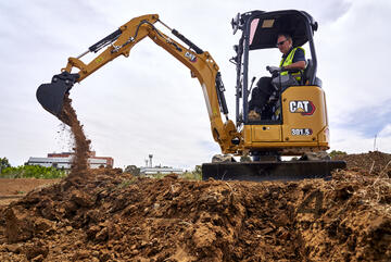 CATERPILLAR 301.5 MINI HYDRAULIC EXCAVATOR