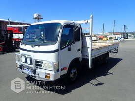 2008 HINO XZU417R 4X2 TRAY TOP TRUCK - picture2' - Click to enlarge