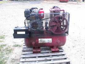 Air compressor diesel 30 CFM - picture2' - Click to enlarge