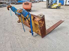 Fork Tynes on Frame - 8 Tonne Capacity - picture0' - Click to enlarge