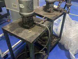 Graco pump x2 available - picture0' - Click to enlarge