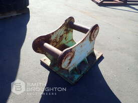 EXCAVATOR HEAD BRACKET - picture0' - Click to enlarge