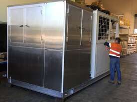 8T Plate Ice Machine - picture1' - Click to enlarge