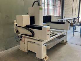 CNC stone u/mount sink cutting and engraving machine (RHINO) - picture1' - Click to enlarge