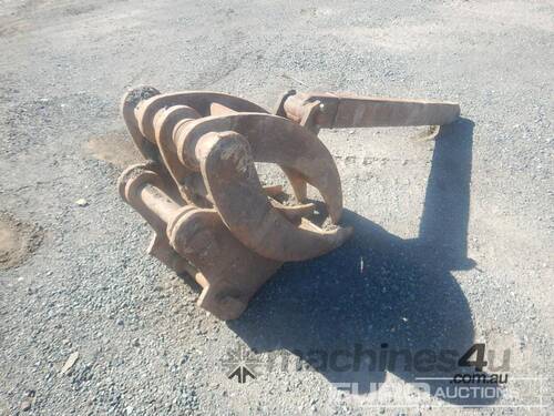Grab to suit Excavator, Centers 420mm, Ears 230mm, Pins 65mm