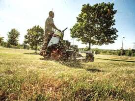 NEW Bobcat ZS4000 - Zero Turn Stand On Mower  - picture1' - Click to enlarge