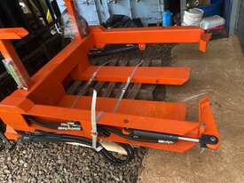  Hydraulic Forward Bin Tipper Attachment  - picture0' - Click to enlarge