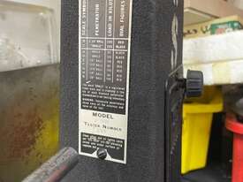 Wilson Rockwell Hardness Tester - picture2' - Click to enlarge