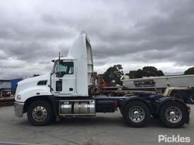 2015 Mack Granite - picture1' - Click to enlarge