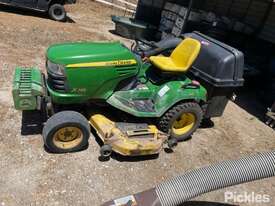 2011 John Deere X748 Ultimate - picture1' - Click to enlarge