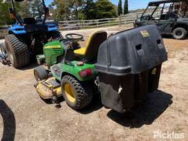 2011 John Deere X748 Ultimate - picture2' - Click to enlarge