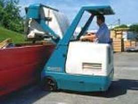 Tennant 6400 Diesel High Dump Rider Sweeper - picture0' - Click to enlarge