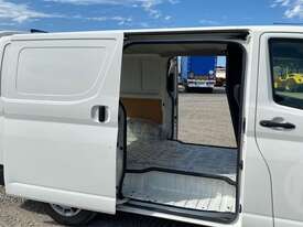 Toyota Hiace - picture2' - Click to enlarge