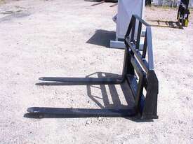 Skid steer fork attachment - picture0' - Click to enlarge