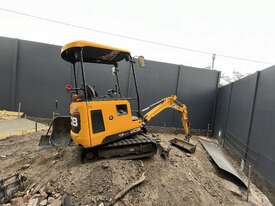 JCB Mini excavator 19c1 - picture0' - Click to enlarge