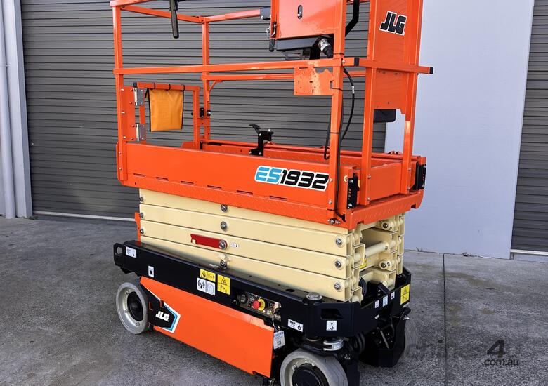 JLG ES1932 - 19ft Electric Scissor lift image 3