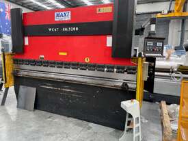 JUST IN - USED MAXI PRESSBRAKE - 80TONNE X 3200MM BED - picture0' - Click to enlarge