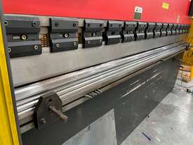 JUST IN - USED MAXI PRESSBRAKE - 80TONNE X 3200MM BED - picture1' - Click to enlarge