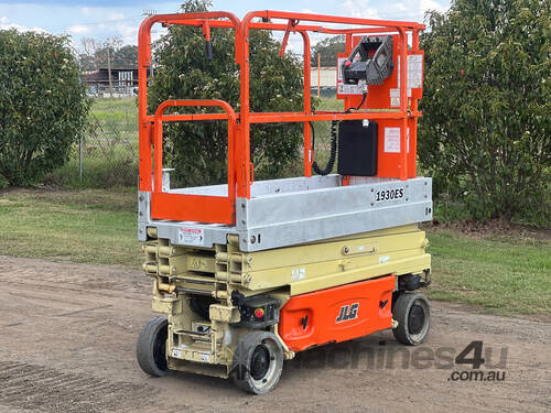 JLG 1930ES Scissor Lift Access & Height Safety