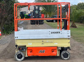 JLG 1930ES Scissor Lift Access & Height Safety - picture0' - Click to enlarge