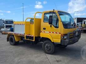 Isuzu NPS300 - picture0' - Click to enlarge