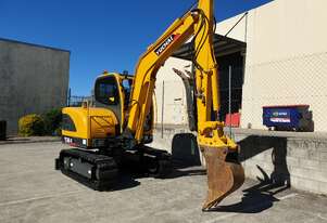 YC60-9 Yuchai Professional Series Excavator 5.8T with Attachments!