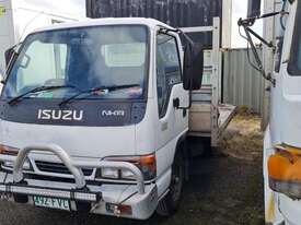 Isuzu NKR200 - picture2' - Click to enlarge