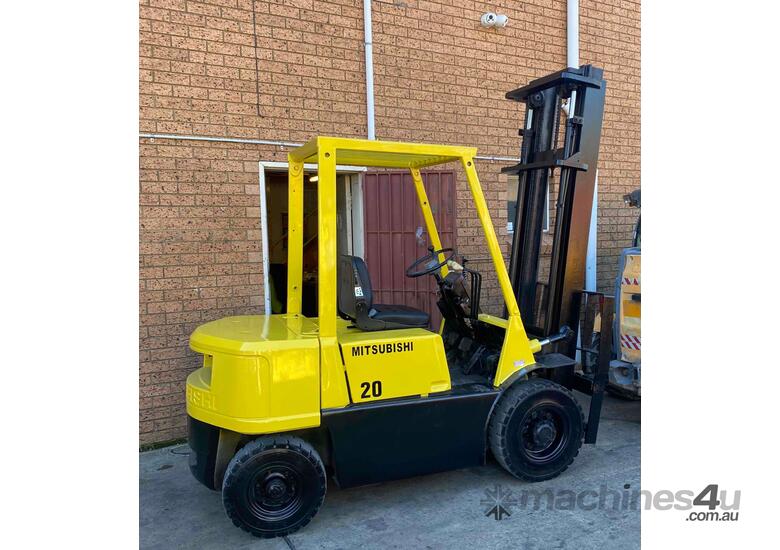 caption Diesel Mitsubishi 2 Ton Forklift