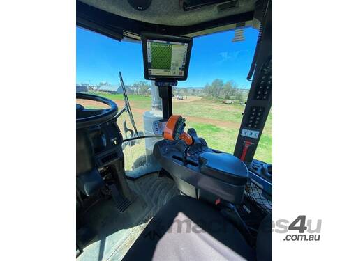 caption 2018 ROGATOR 1300B SPRAYER 36m