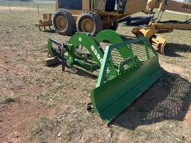 BURDER OVER AXLE GRADER BLADE  - picture1' - Click to enlarge