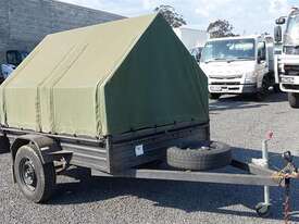 Travelling Trailers Custom - picture0' - Click to enlarge