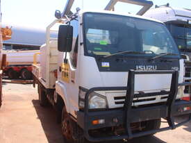 2006 ISUZU NPS 300 SINGLE CAB TRAY - picture0' - Click to enlarge