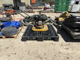 1 x Plate Compactor - picture2' - Click to enlarge