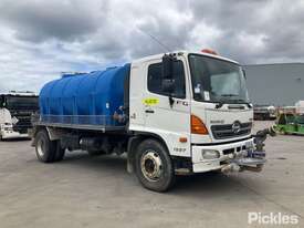 2010 Hino FG 500 Water Cart - picture0' - Click to enlarge