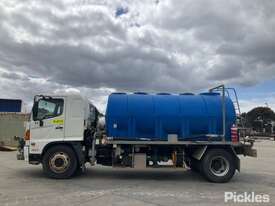 2010 Hino FG 500 Water Cart - picture2' - Click to enlarge