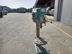 MacMillan MK-16 HD Drill Press - picture1' - Click to enlarge