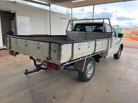 2000 TOYOTA HILUX WORKMATE UTE - picture2' - Click to enlarge