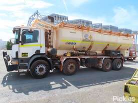 1998 Scania P124 8x4 Twin Steer - picture2' - Click to enlarge