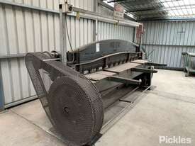 JOHN HEINE MECHANICAL GUILLOTINE - picture1' - Click to enlarge