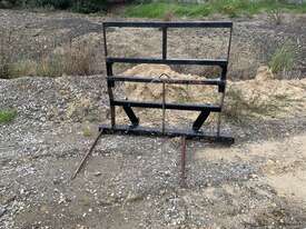 2011 Challange Hay Forks w/euro hitch - picture0' - Click to enlarge