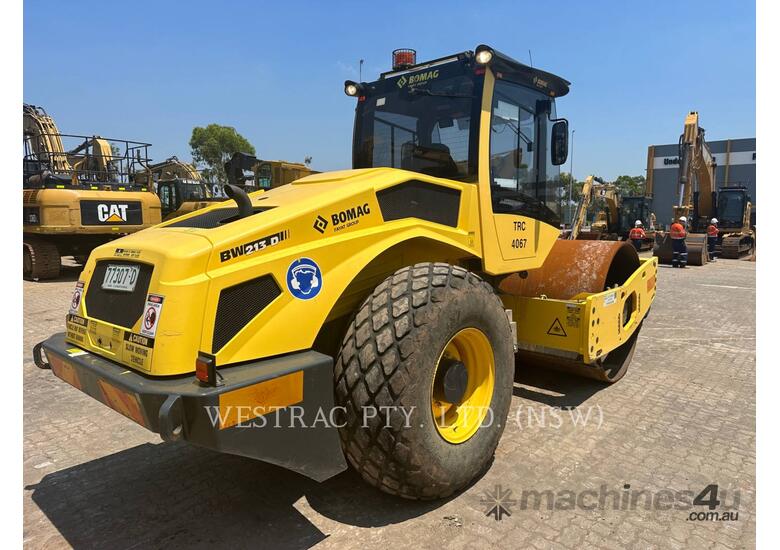 caption BOMAG BW213D-5 Vibratory Single Drum Smooth
