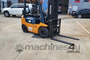 Toyota Forklift 1.8T Container Mast