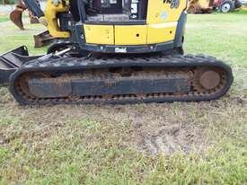 5 ton excavator - picture1' - Click to enlarge