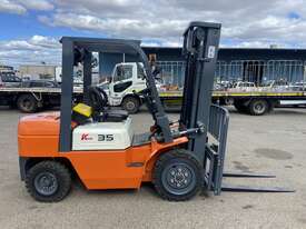 2023 I.C CPCD35 Diesel Forklift - picture0' - Click to enlarge