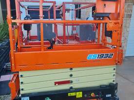 Scissor lift as new - picture0' - Click to enlarge