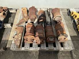 Earthmoving Parts - picture2' - Click to enlarge