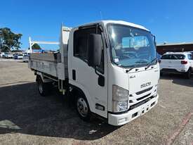 2018 Isuzu NLR NLR  4x2 Tipper (Car Licence) - picture0' - Click to enlarge