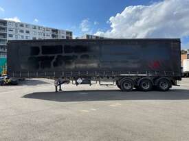 1997 Krueger ST-3-38 44ft Tri Axle Curtainside B Trailer - picture2' - Click to enlarge